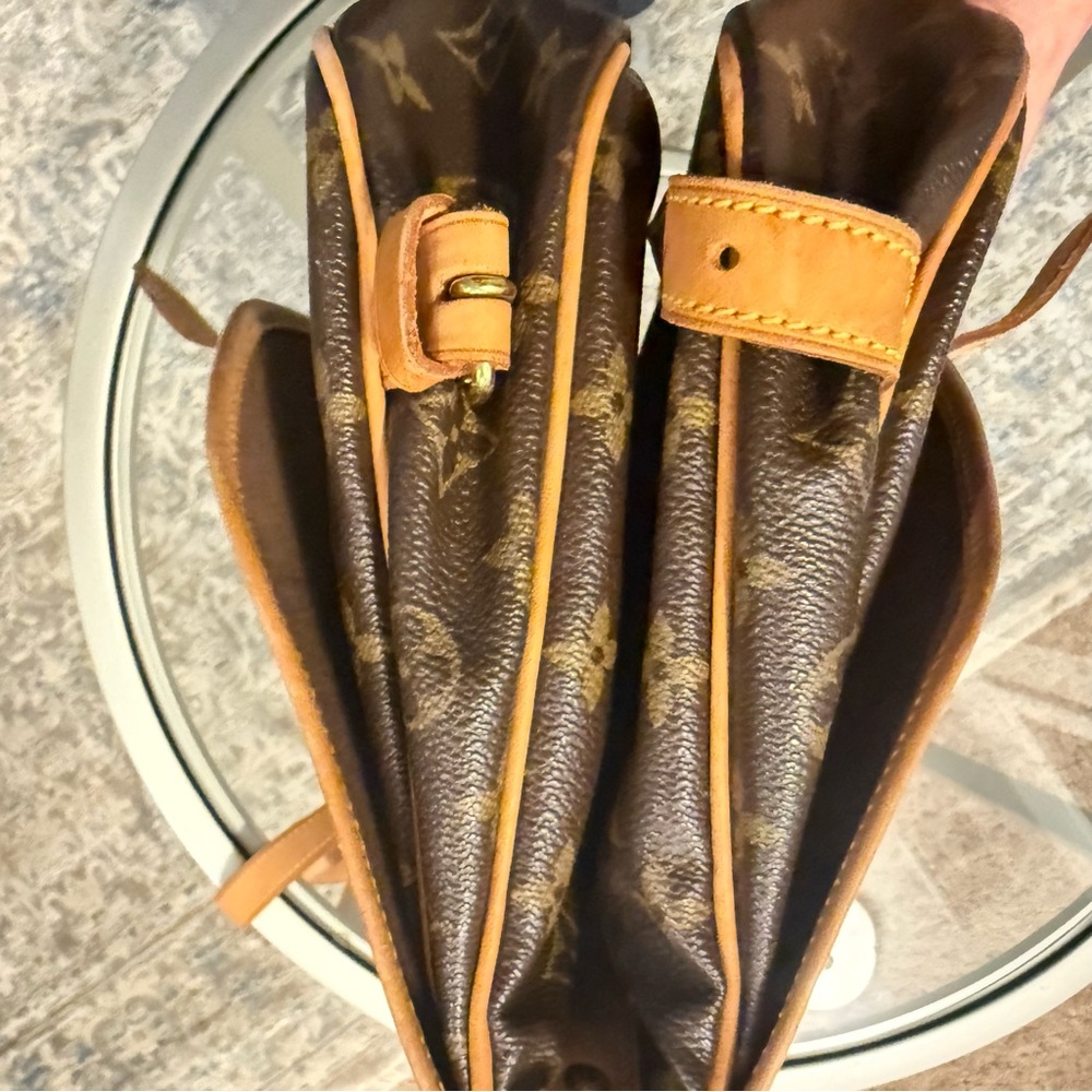 Authentic Louis Vuitton Brown Monogram Bag - Picture 13 of 15